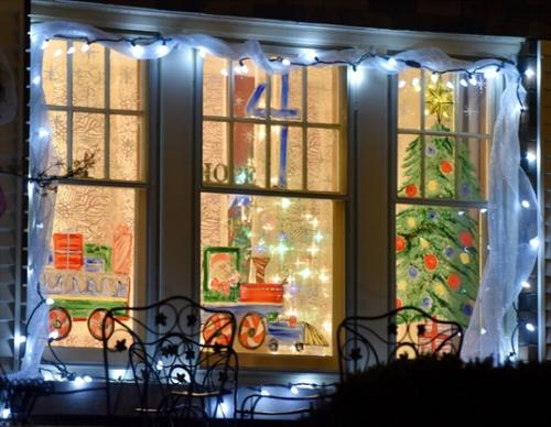 Advent calendars are very popular in Switzerland. In some villages, there are ‘real’ advent calendars: different houses decorate one Advent Window. When it’s their turn to decorate the window, the family hosts a party for the villages with food, mulled wine and music. 